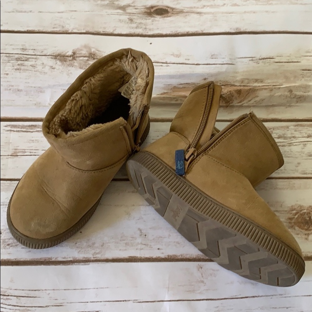 Kids boots Cat & Jack / light brown / lined inside